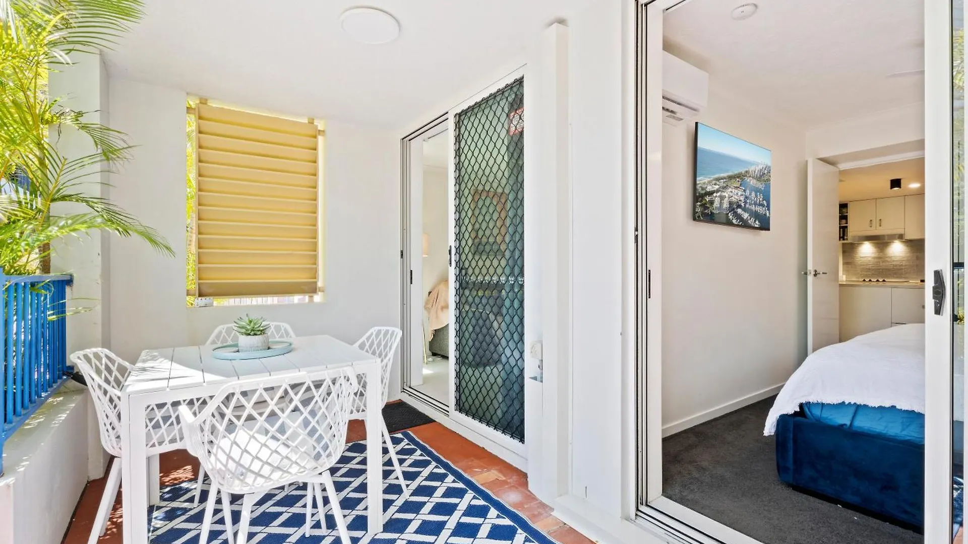 Coastline Escape Renovated Unit - Great Location - Quiet Area - Parking Included Lägenhet Guldkusten
